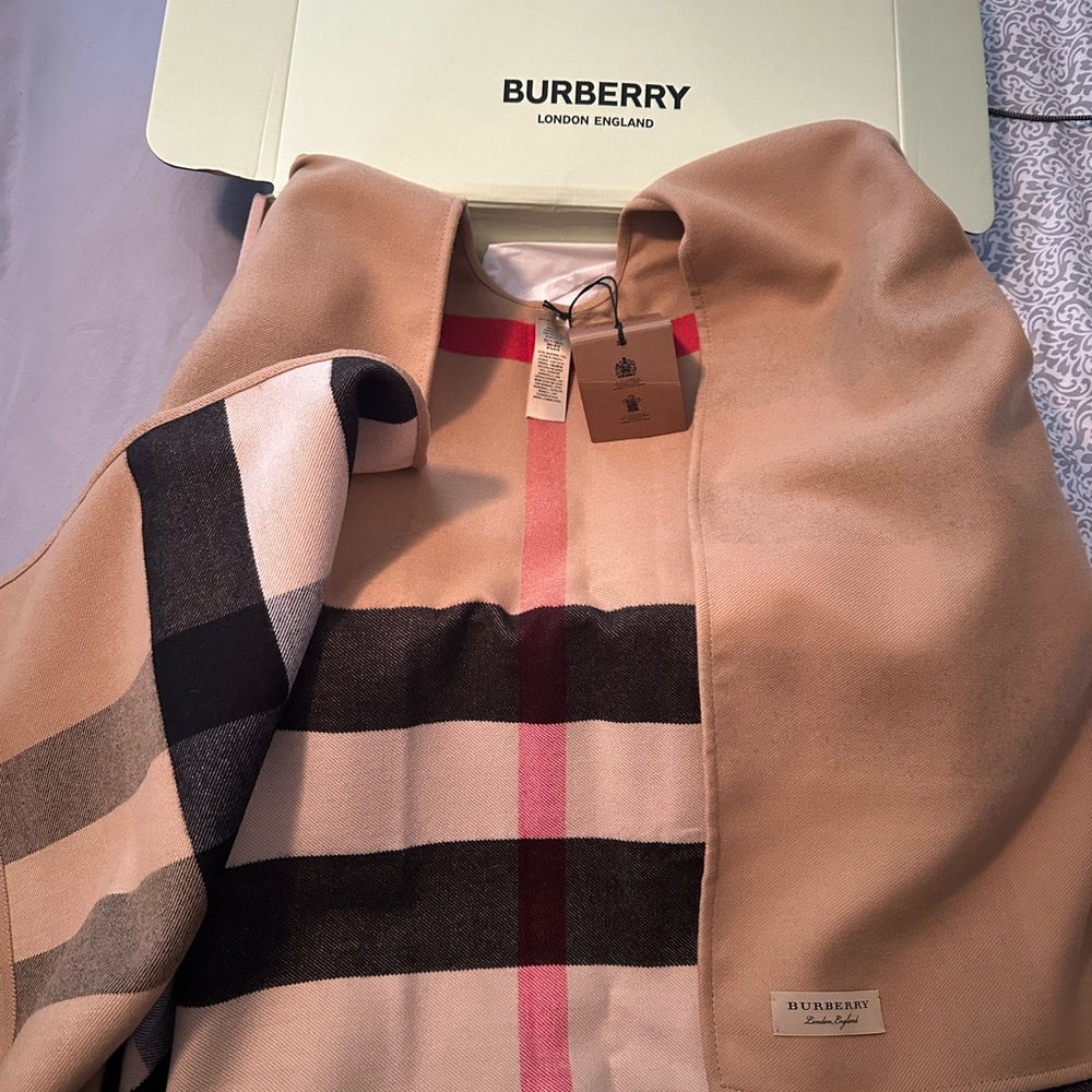 Burberry Beige and Black Plaid Wrap - Picture 3 of 11
